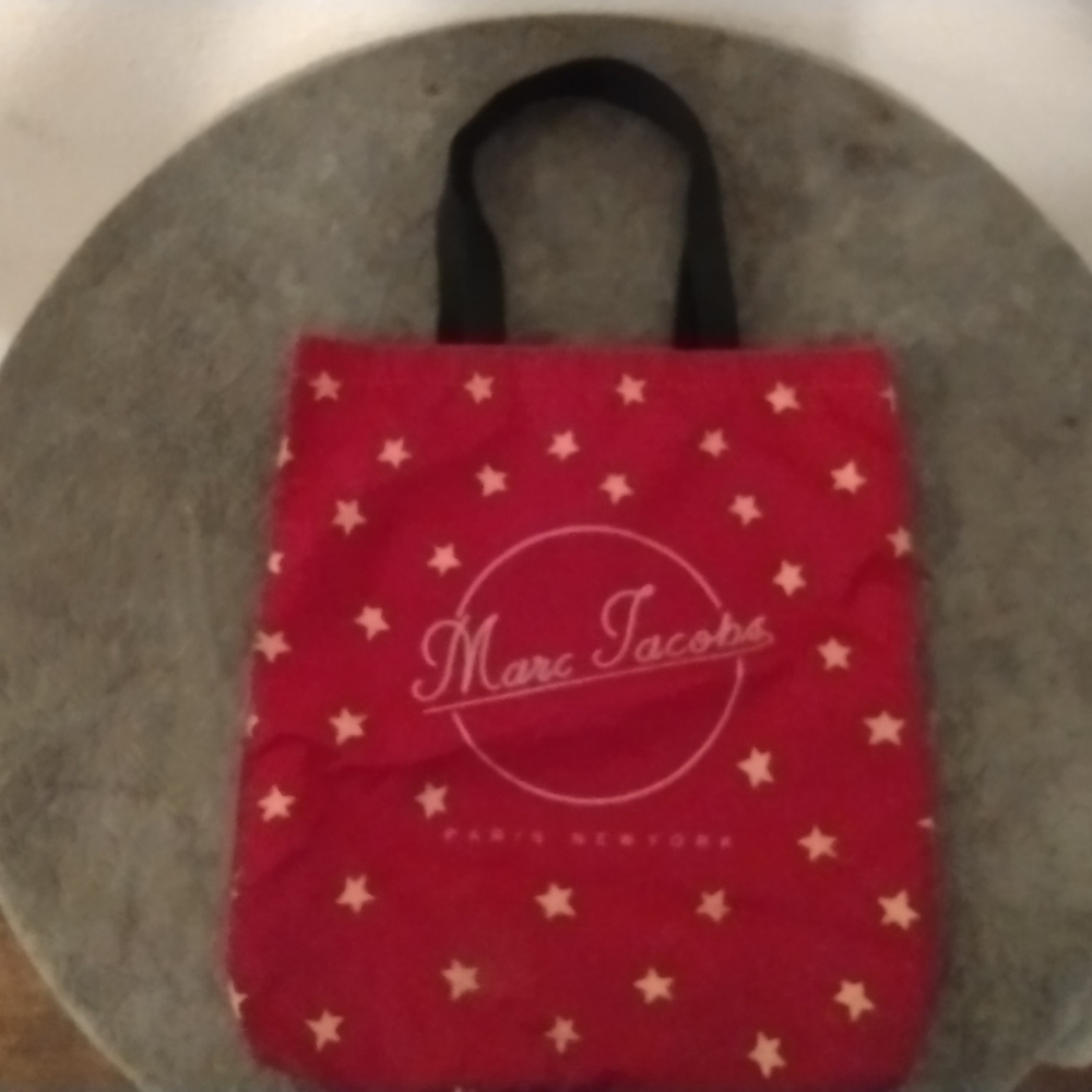 Mark Jacobs Tote Bag, Vibrant in Color And Very Roomy, While Remaining Classy